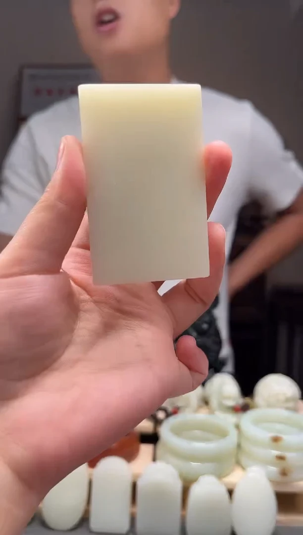 颈饰未镶嵌和田玉白**冰吊坠7