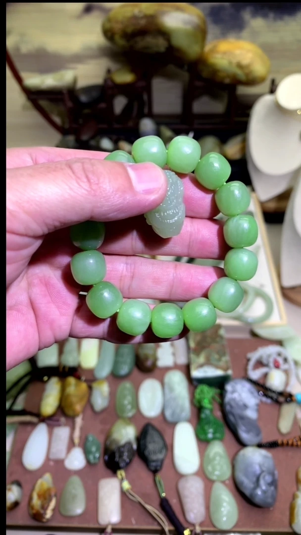 【闪购商品】和田玉（碧玉）颈饰未镶嵌卡13碧玉