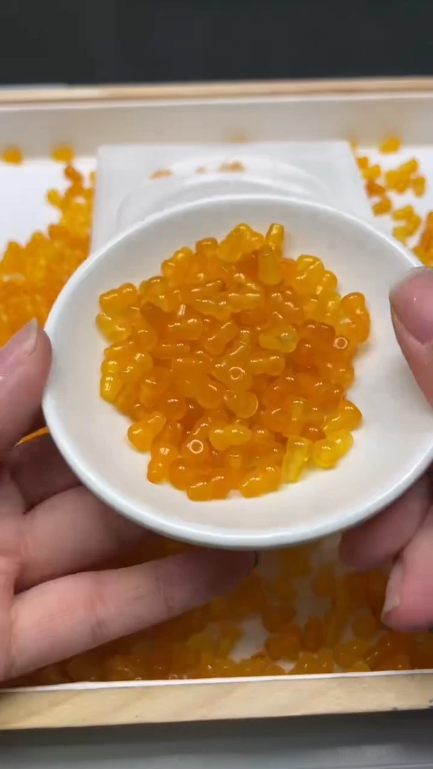 未镶嵌散珠玛瑙/玉髓B1360 冰鸡油黄葫芦6*9mm10个5元