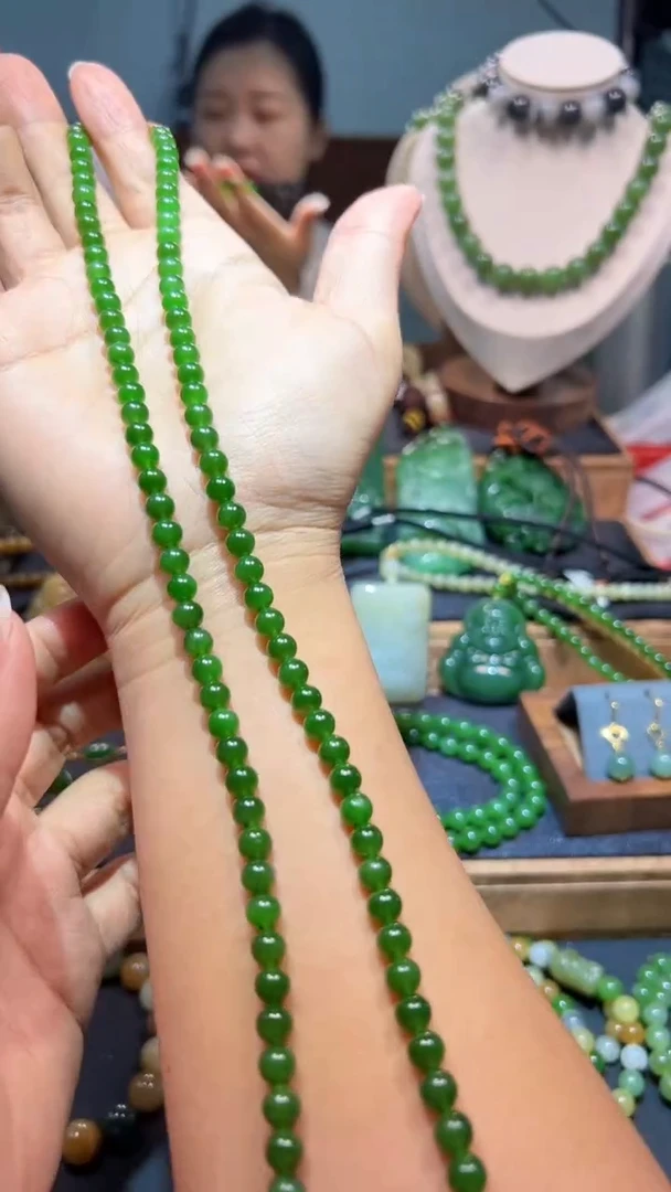 颈饰未镶嵌和田玉多样性发一