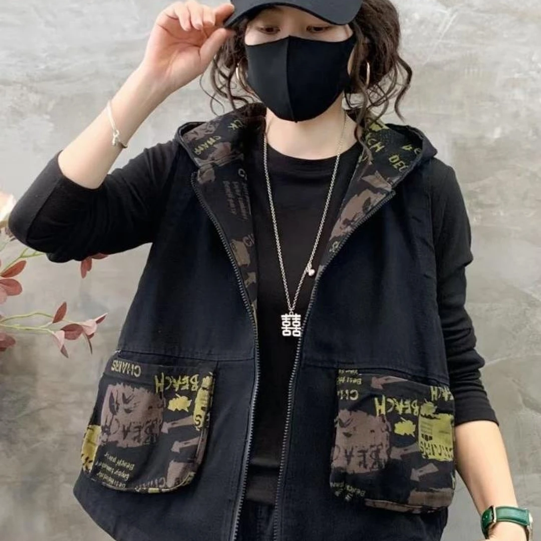 复古拼色印花牛仔马甲女春夏短款连帽马夹宽松显瘦时尚坎肩外套潮