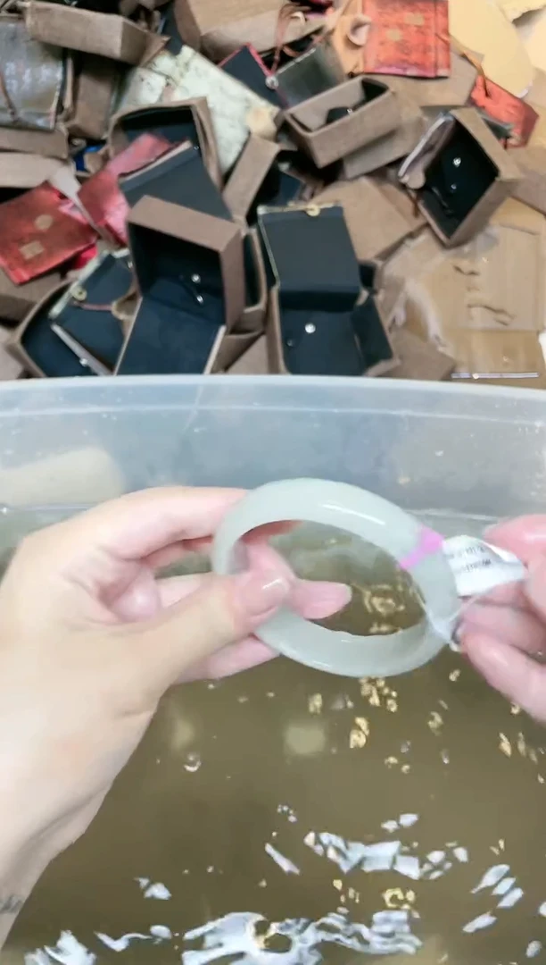 石英质玉手镯未镶嵌432-61