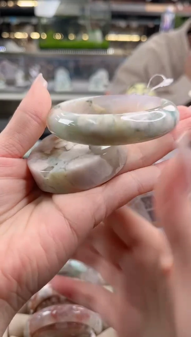 未镶嵌手镯石英质玉56圈口（赠品镯心）S9224208
