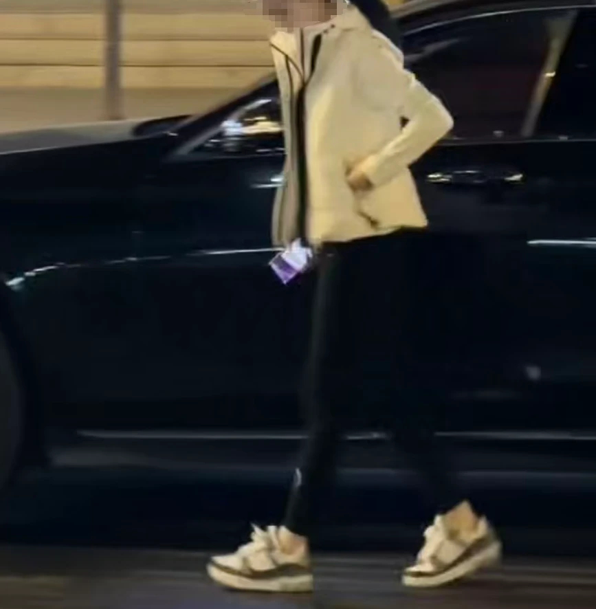 时尚潮流百搭精品女装dgd7252