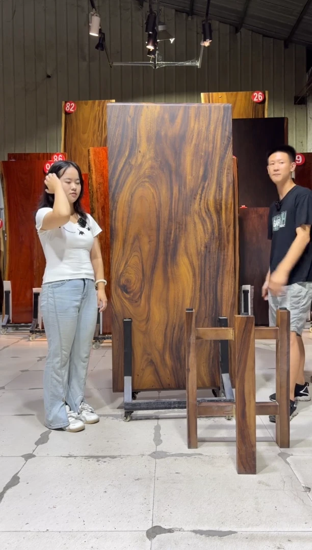 木一**留胡桃木大板尺寸：180*78*6