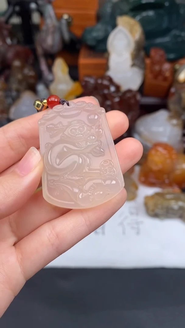 玛瑙/玉髓颈饰未镶嵌AA