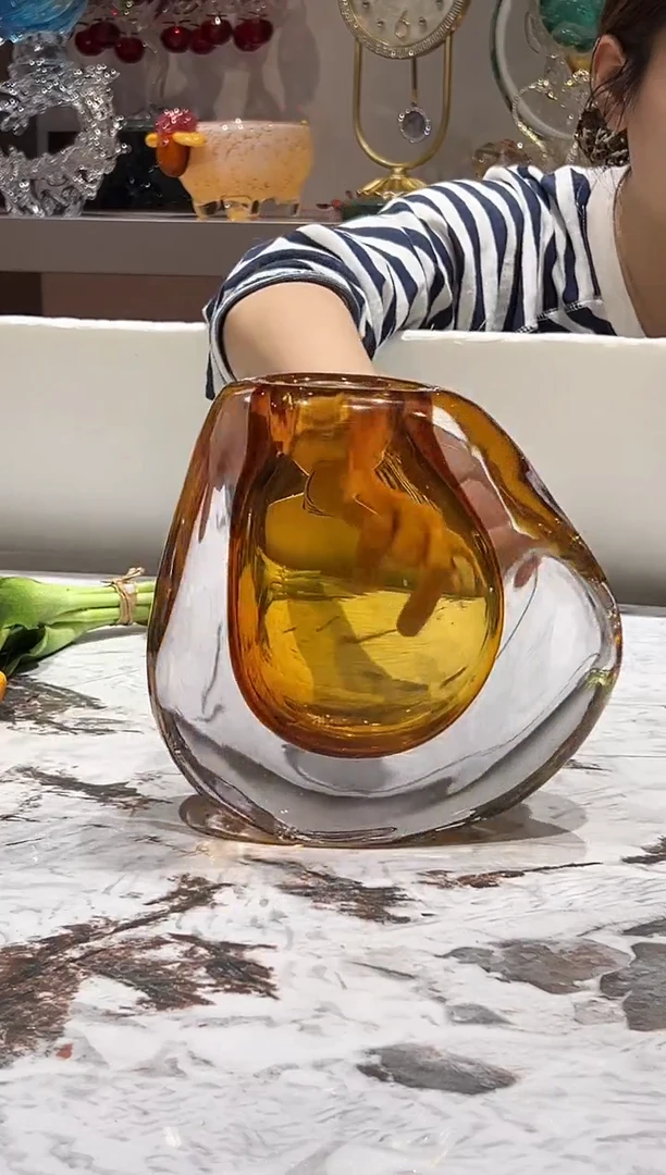 琥珀不规则异型花瓶