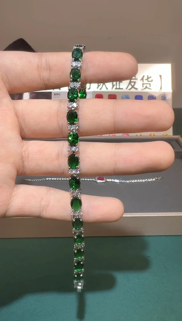 18K金镶嵌手链祖母绿20