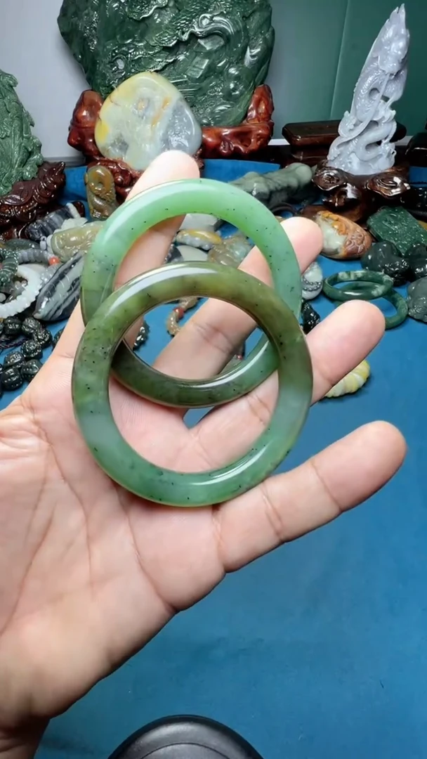 和田玉未镶嵌挂件.