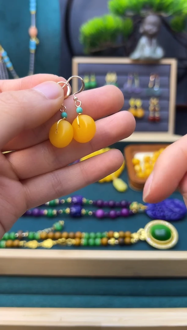 【闪购商品】蜜蜡耳饰14K金镶嵌E82