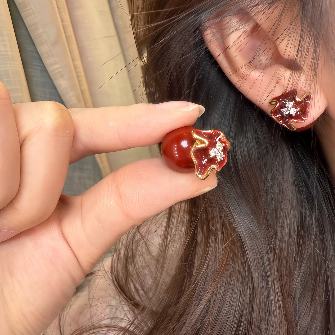 铜合金仿珍珠耳饰 红色滴油花朵珍珠耳钉女气质复古港风耳环耳饰