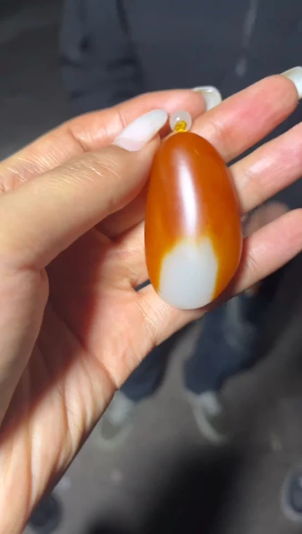 颈饰未镶嵌和田玉（糖玉）2