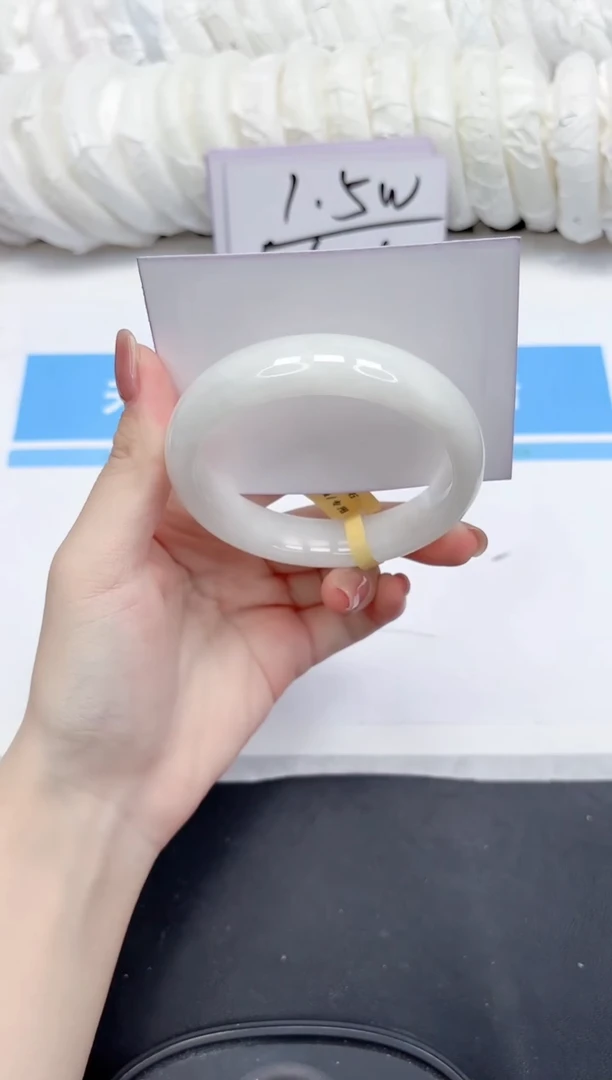 未镶嵌手镯和田玉72-57-仪式感