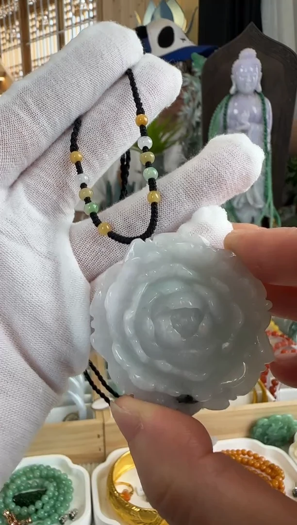 颈饰未镶嵌翡翠吊坠