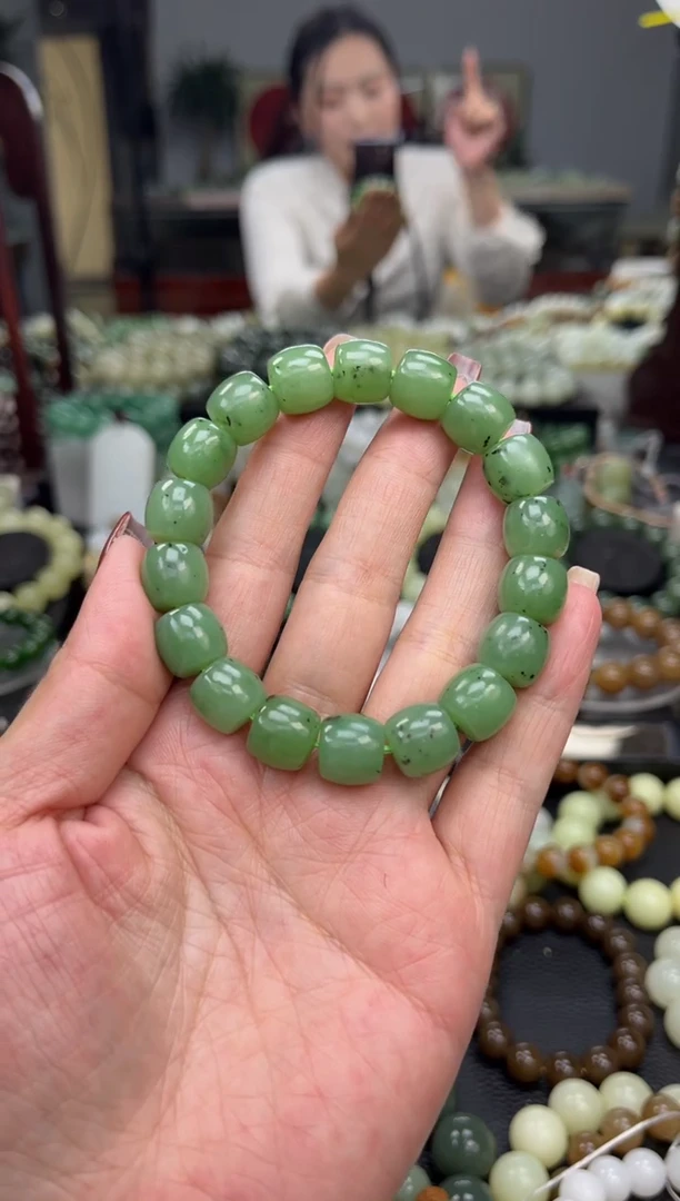 【闪购商品】和田玉手串未镶嵌乌兰海苹果绿碧玉卡12