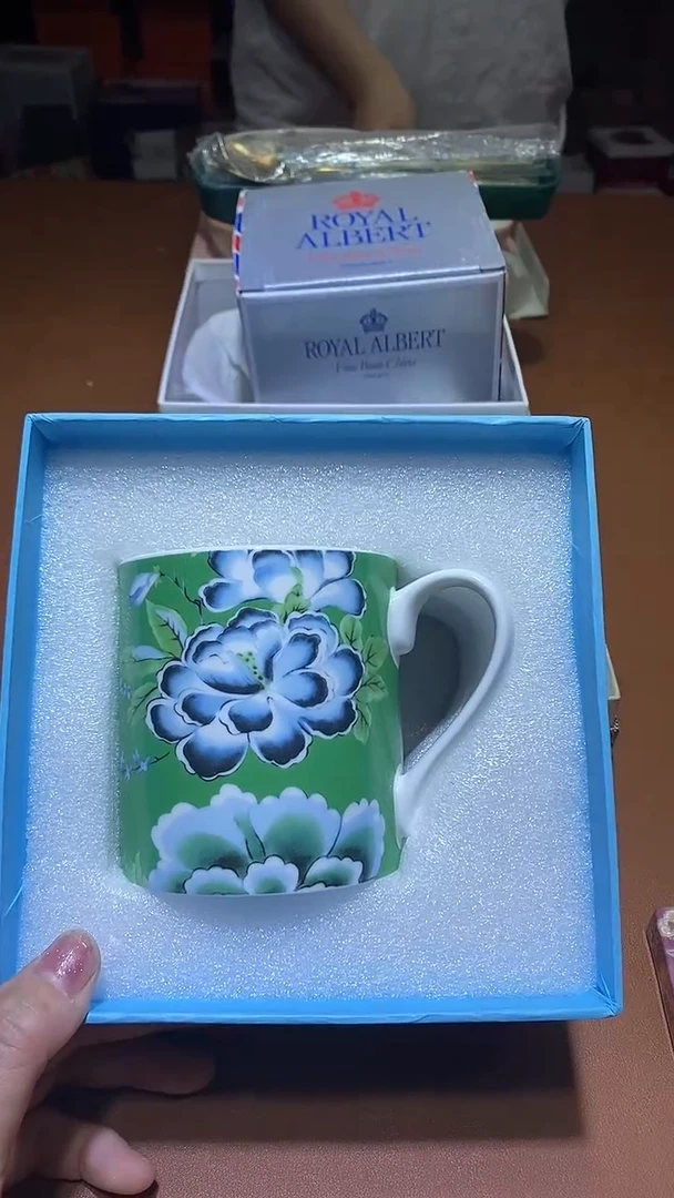 瓷片碗碟好物一件不留@@1