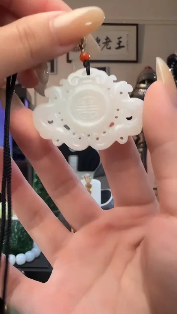 颈饰未镶嵌和田玉白玉龙凤吊坠