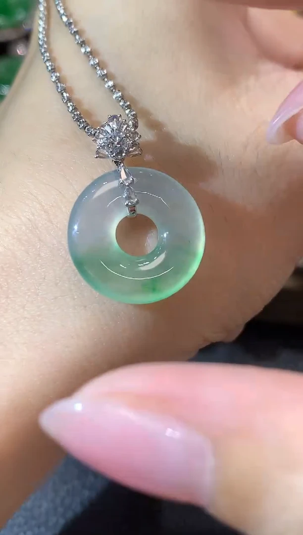 吊坠(不含链)18K金镶嵌翡翠D1