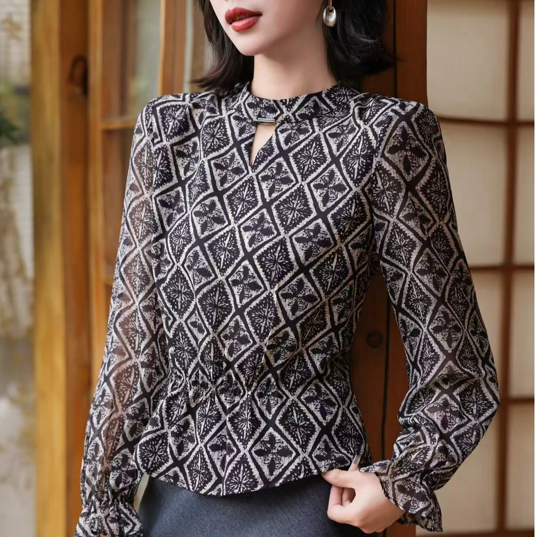 复古长袖碎花上衣女士女装碎花上衣高贵上档次女装气质印花衬衣