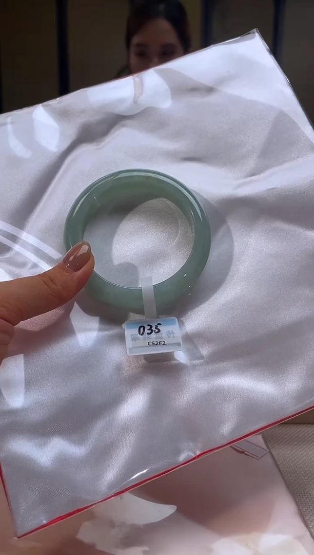 未镶嵌手镯翡翠退货标签需完好-035