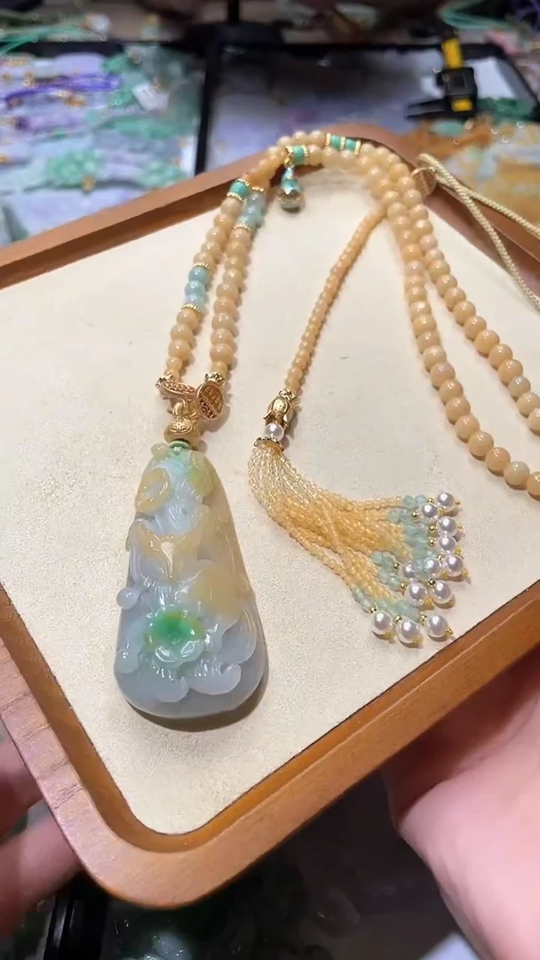 【闪购商品】翡翠颈饰未镶嵌吊坠