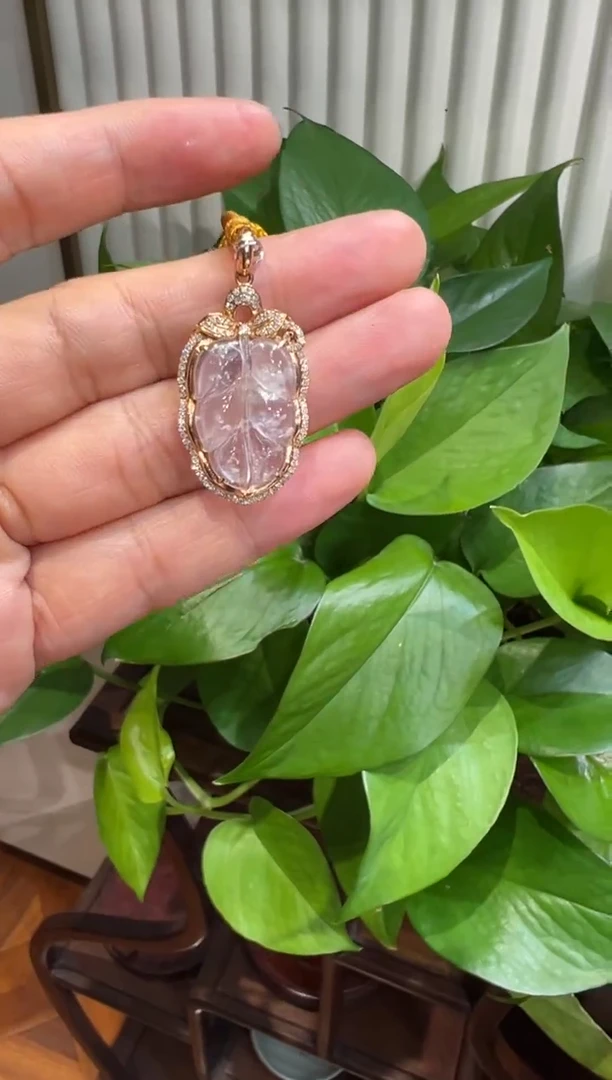 翡翠18K金镶嵌颈饰挂件1