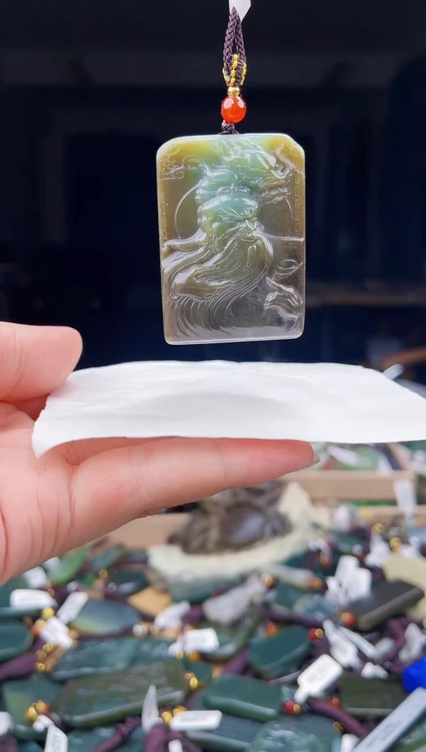 颈饰未镶嵌和田玉1