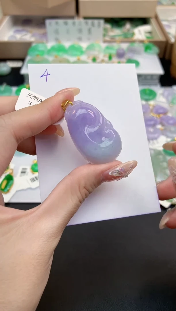 颈饰18K金镶嵌翡翠天然缅甸A货翡翠