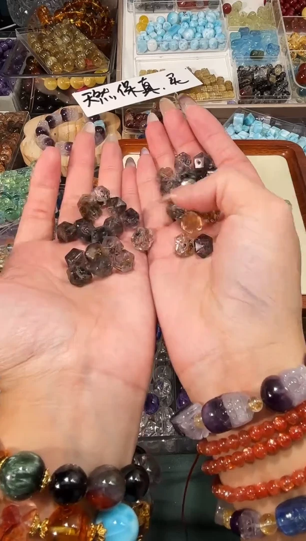 【闪购商品】水晶手串未镶嵌闪灵钻八角一颗卡约9+有坑