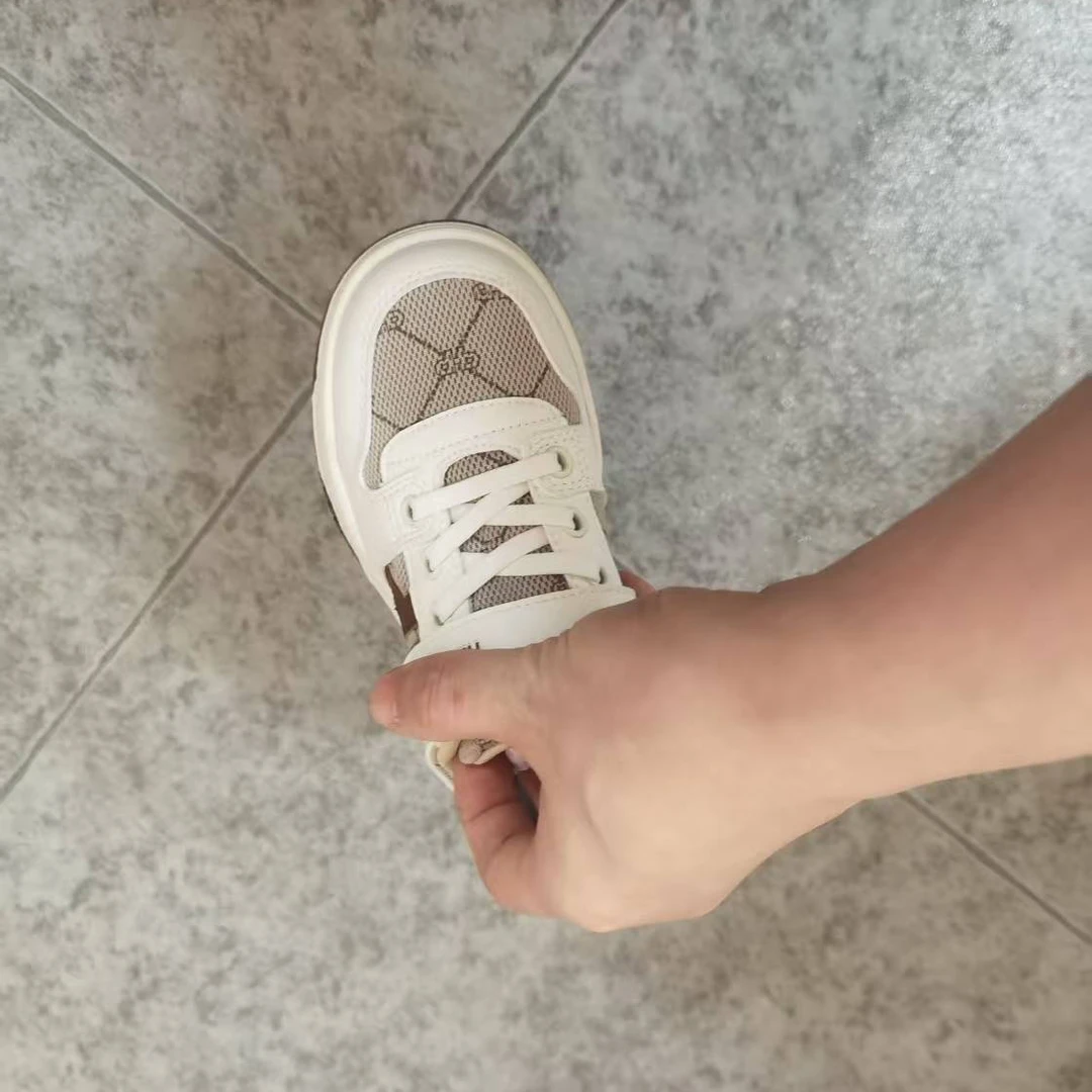 1039儿童时尚休闲鞋