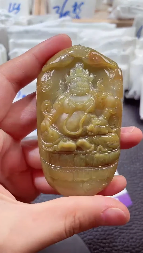颈饰未镶嵌翡翠00007997
