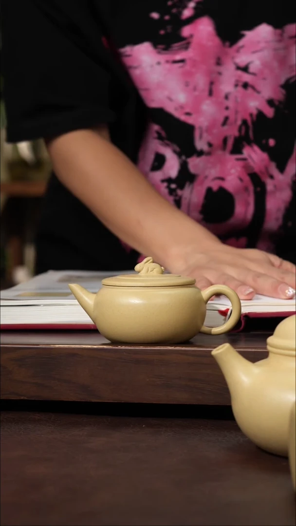 茶壶紫砂本绿小兔子汉瓦130cc左右