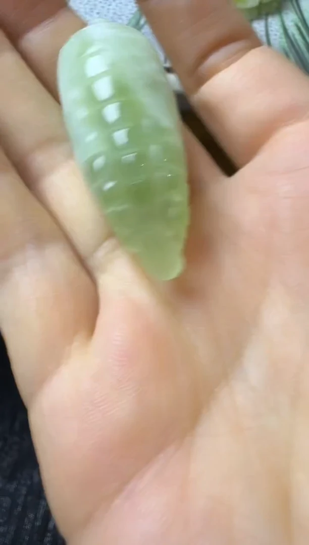 未镶嵌岫玉颈饰花*子22矿坑