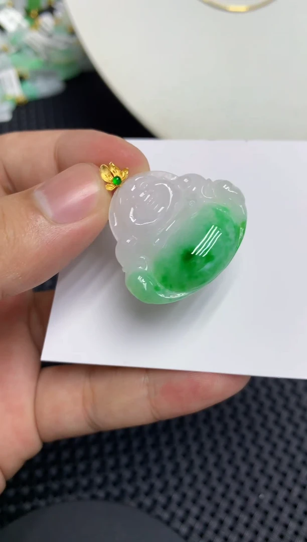 颈饰18K金镶嵌翡翠天然缅甸翡翠A货