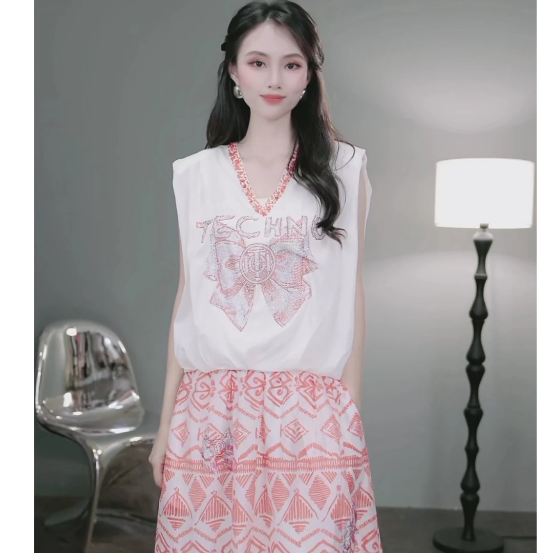 TCH轻奢烫钻工艺时尚休闲舒适气质套装女T75B07E1018私服tch