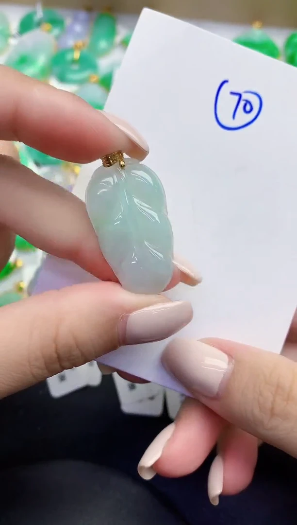 颈饰未镶嵌翡翠缅甸天然翡翠A货