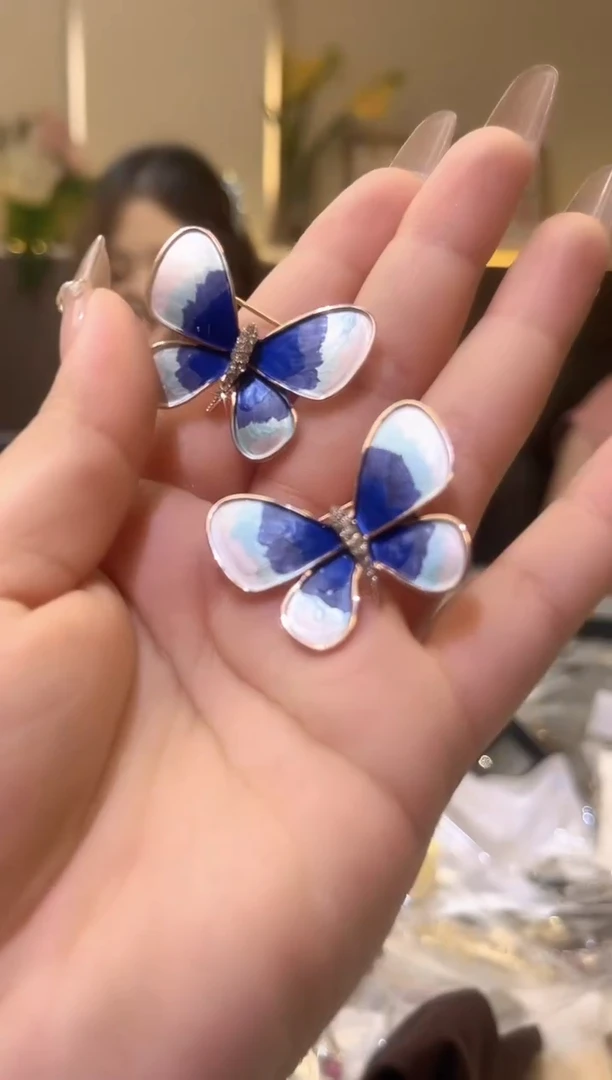 锆石铁合金精品饰界