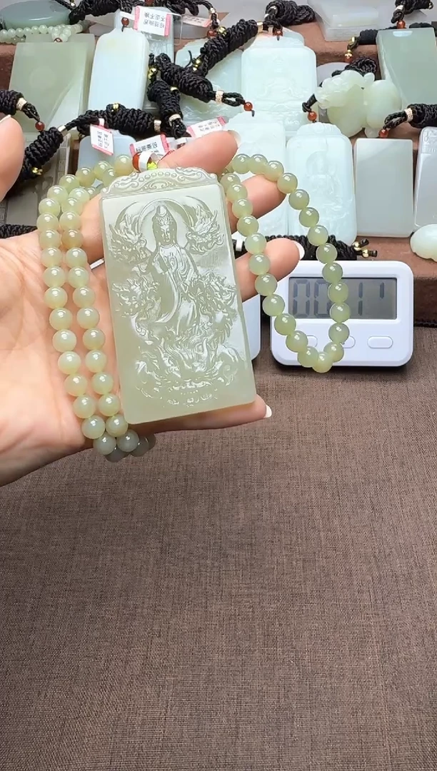 颈饰未镶嵌和田玉1