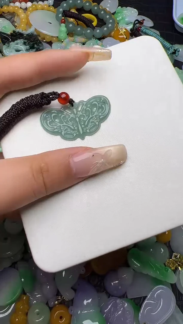 翡翠未镶嵌颈饰天然缅甸翡翠吊坠