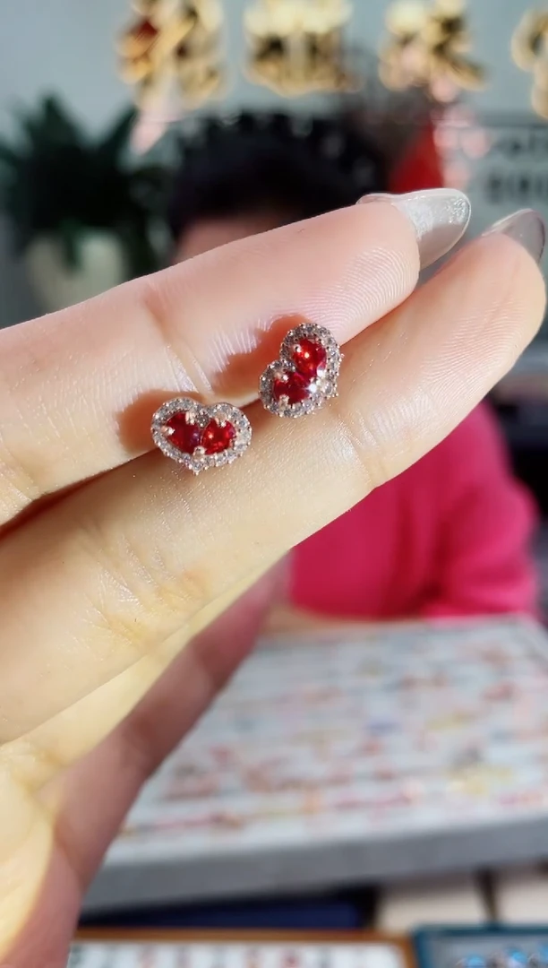 【闪购商品】彩色蓝宝石耳饰银S925镶嵌耳饰