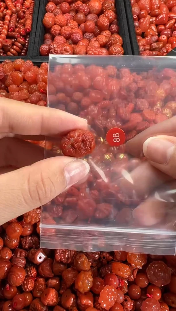 【闪购商品】南红玛瑙颈饰未镶嵌1