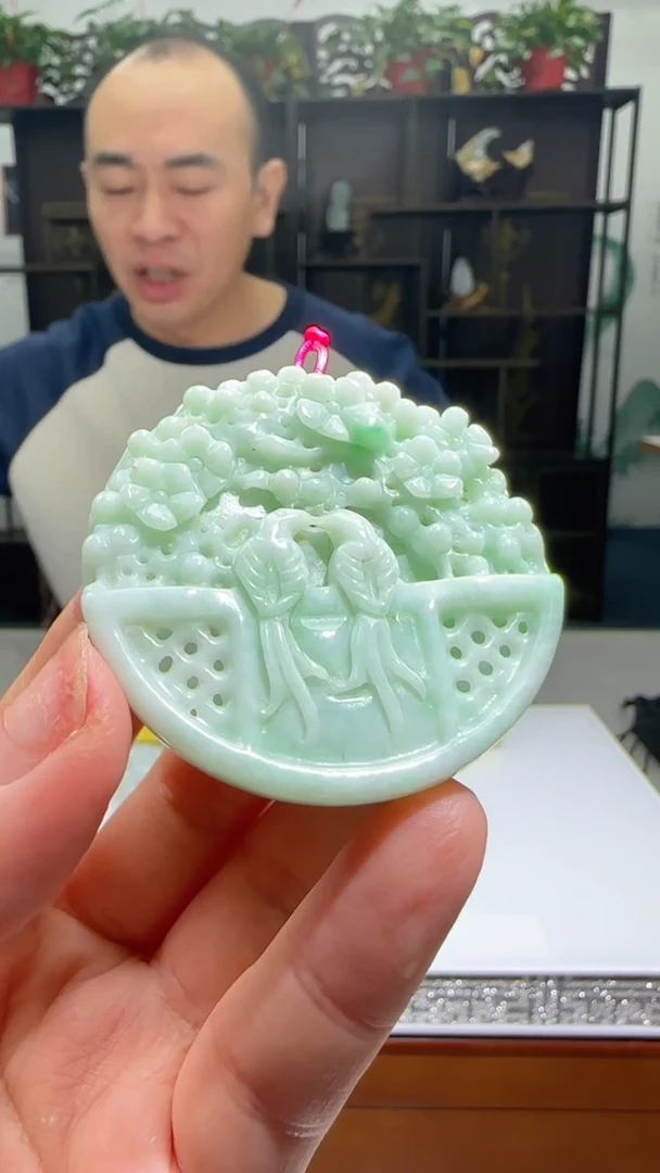 【闪购商品】翡翠颈饰未镶嵌天然翡翠A货吊坠