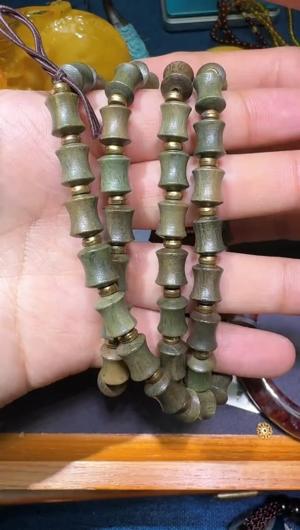 【闪购商品】维腊木（绿檀）手串/手链多样性发一件643