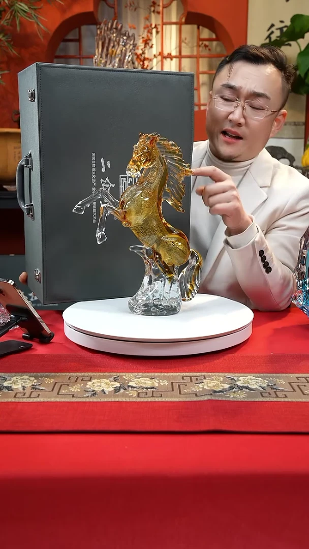 手工艺品琉璃雨****?金马