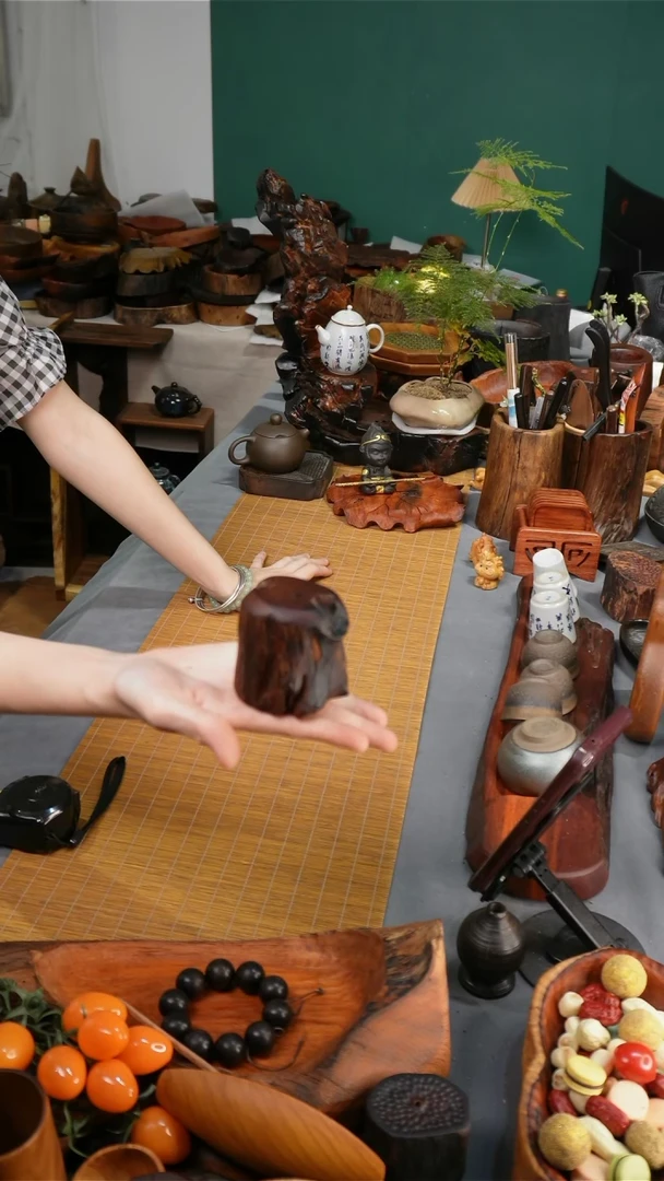 缅甸花梨随形盖置