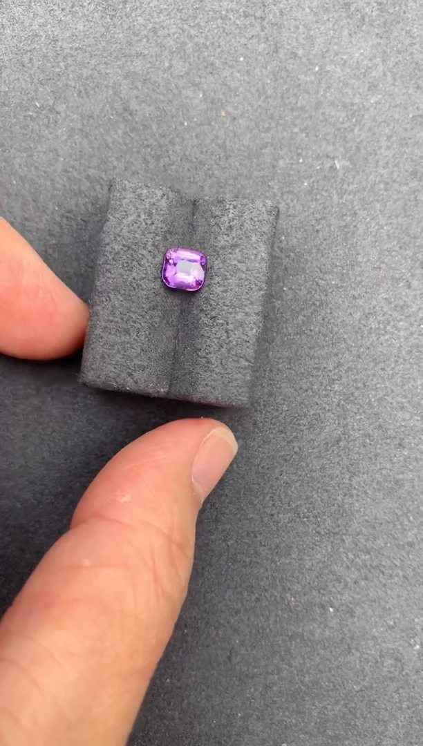 【闪购商品】彩色蓝宝石裸石未镶嵌1.1ct紫蓝宝