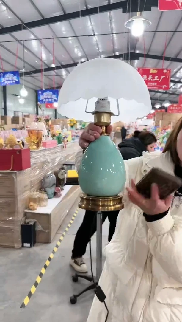 【闪购商品】玻璃于清花器L-早26