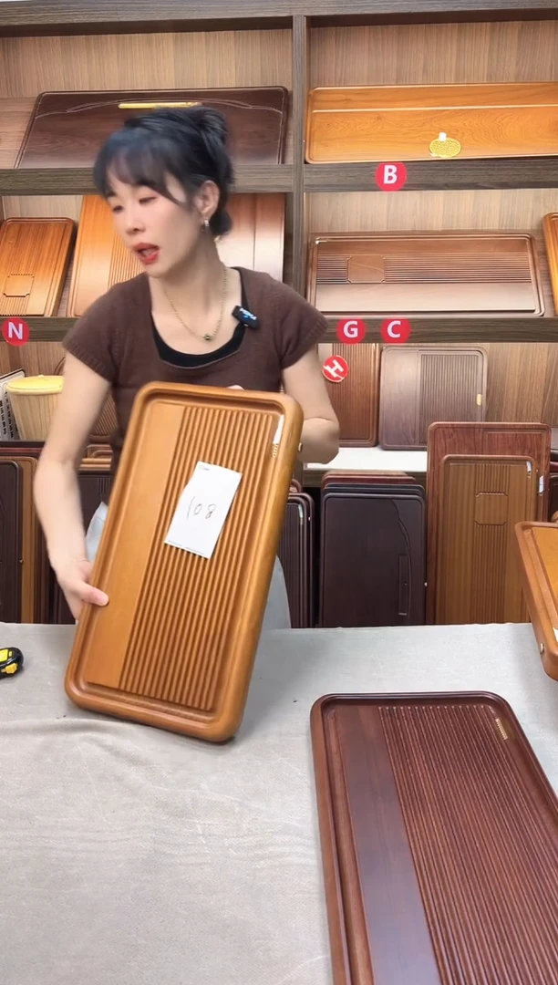 108# 小微瑕 50*28*4cm 黄景州花梨木