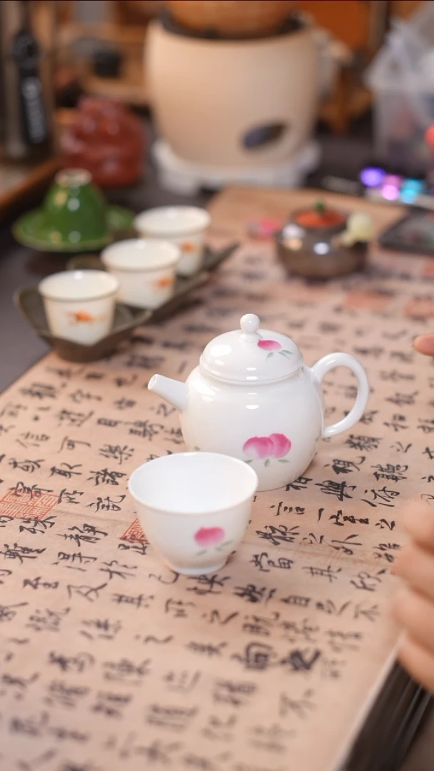 茶具手绘桃子壶+杯