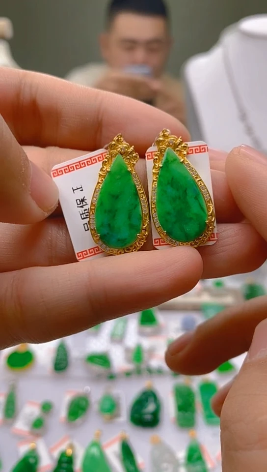 【闪购商品】翡翠颈饰未镶嵌新号开播，全场乱卖